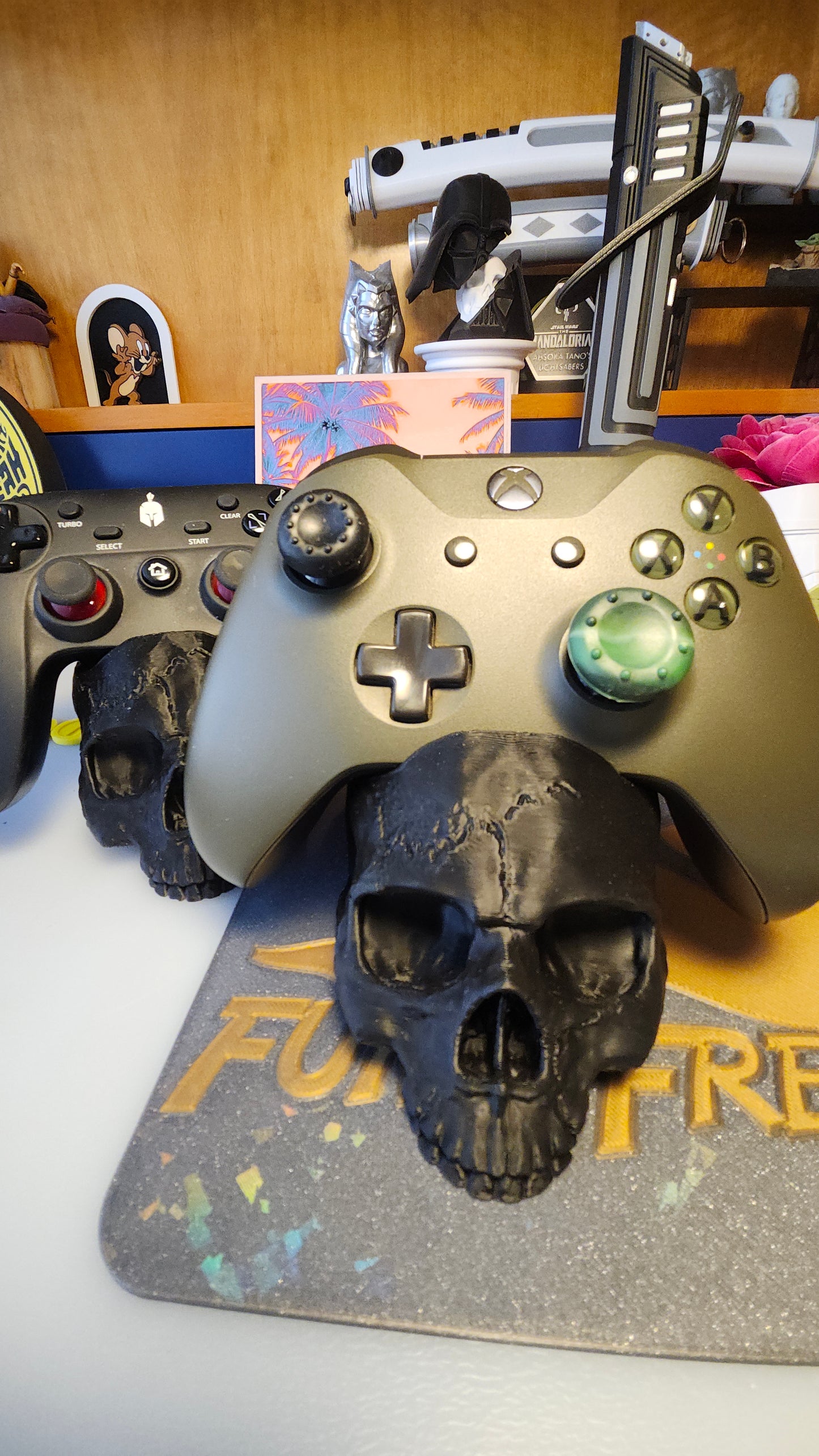 Skull Xbox Controller Stand