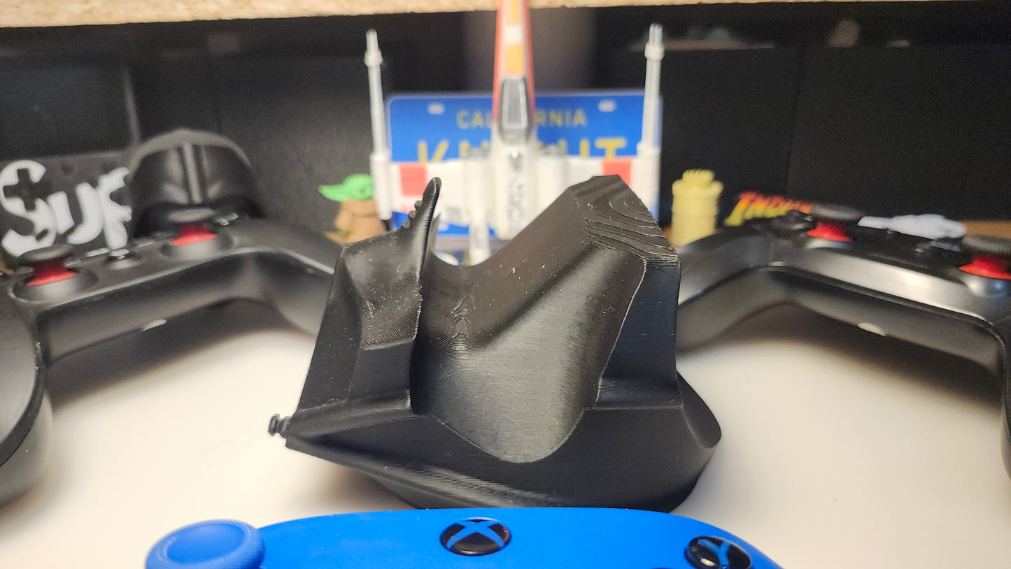 Darth Vader Mask Controller Stand - Sleek Geometric 3D Printed Display
